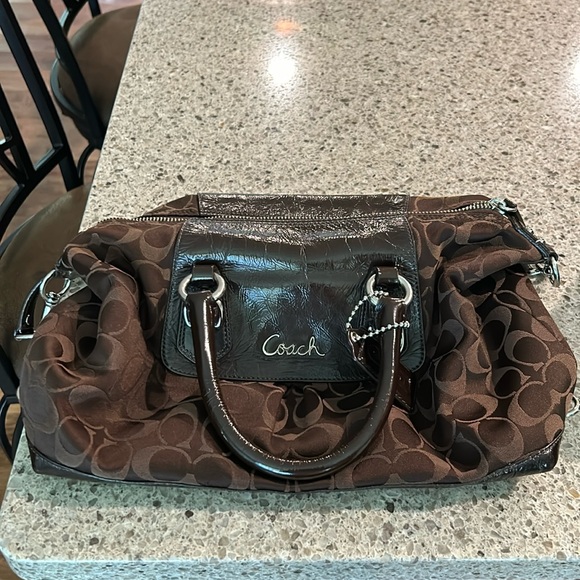 Coach purse - Picture 1 of 7